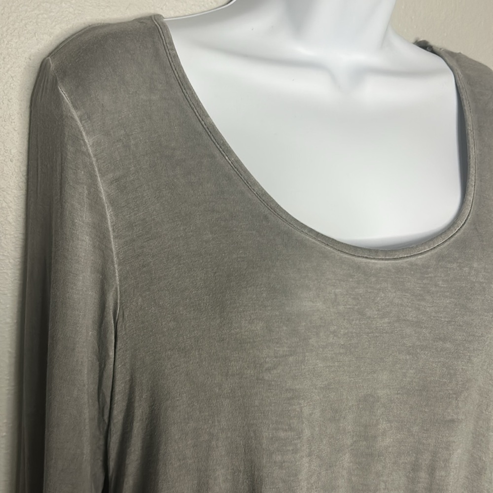 NWT KUT FROM THE KLOTH LATTICE TOP small Gray - Picture 2 of 7